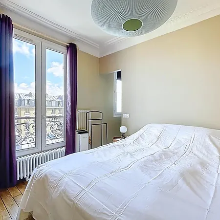 Bright In Mouzaia 19th Arrondissement Parijs